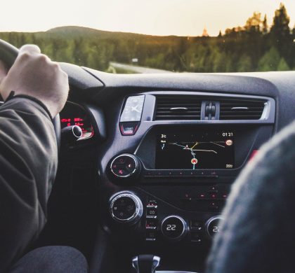 Comment choisir son assistant d’aide à la conduite ?